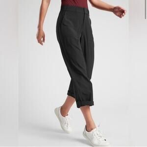 Athleta Tribeca Utility Crop Black sz 6